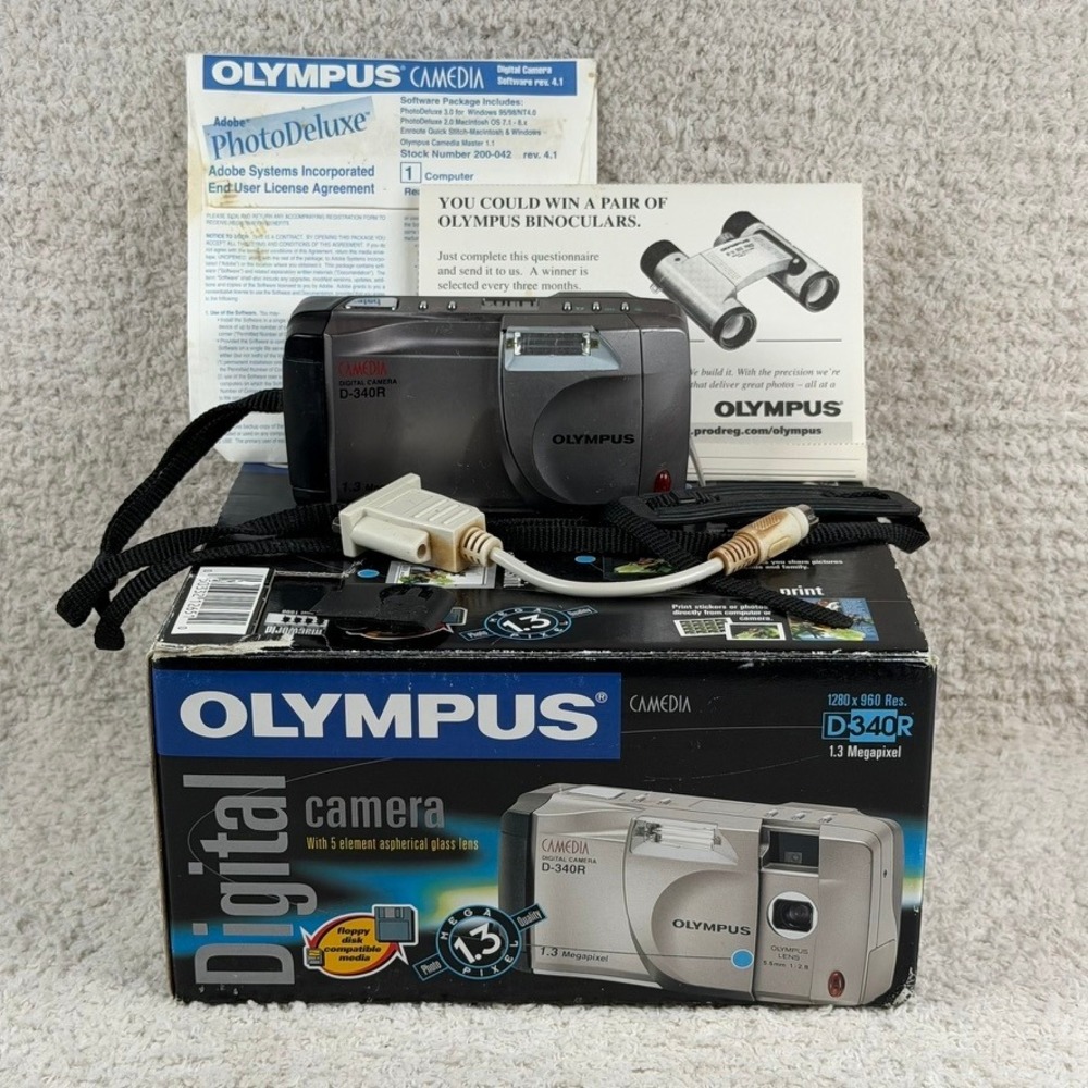 Olympus Camedia D-340R Digital Camera 1.3MP Vintage Silver Boxed AS-IS Repair